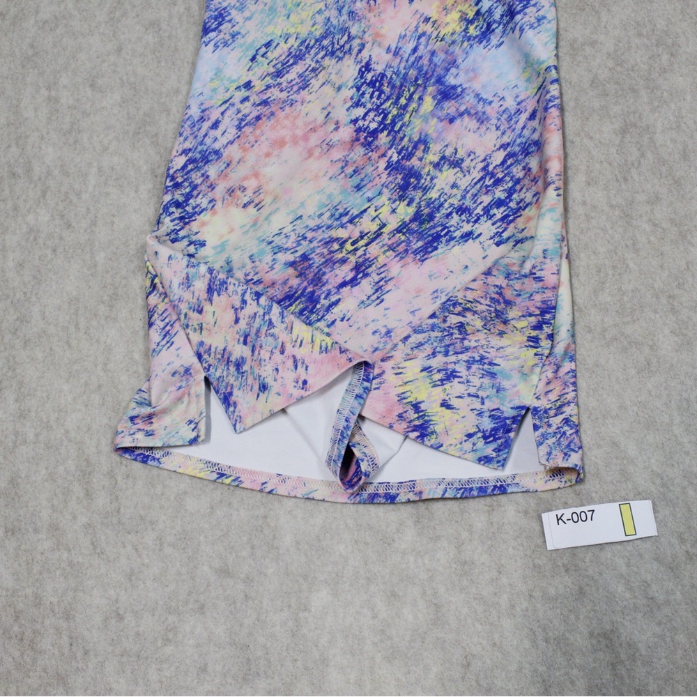 DSG Multicolor Abstract Pattern Top - Picture 4 of 6